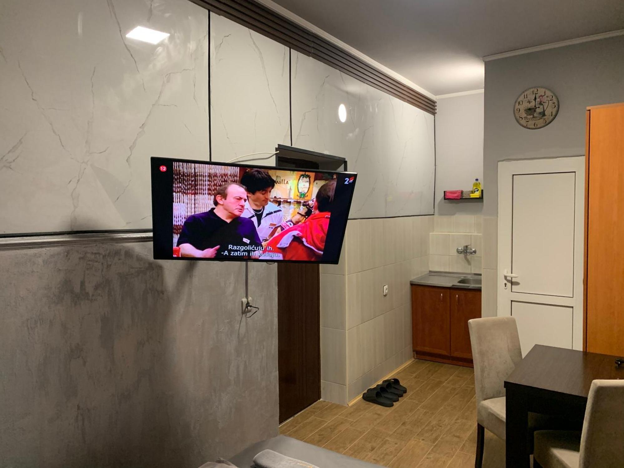 דירות פודגוריצה Apartman Dacaa מראה חיצוני תמונה
